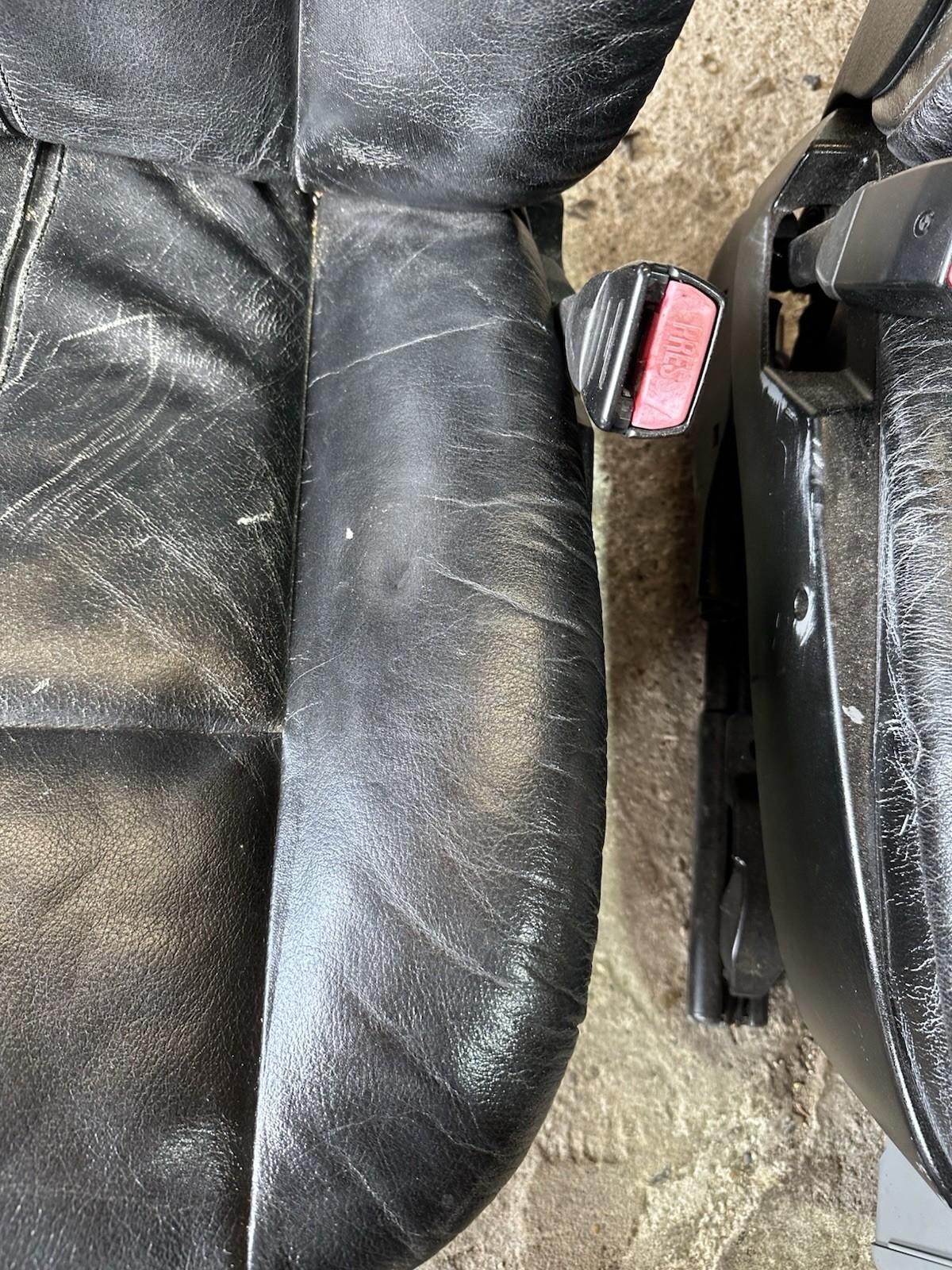 BMW E39 5 Series (Dyed) Black Comfort Seats (Pair) - Rd Desc