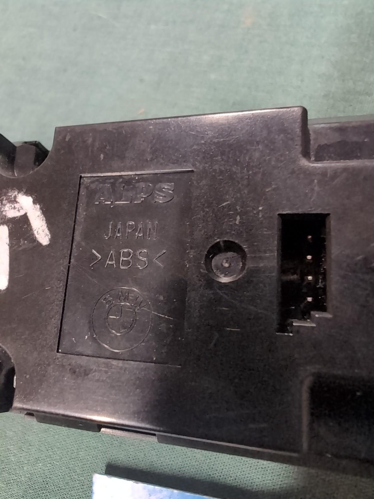 BMW E60 E61 5 Series Drivers Side Window Switch Lifter #6951926