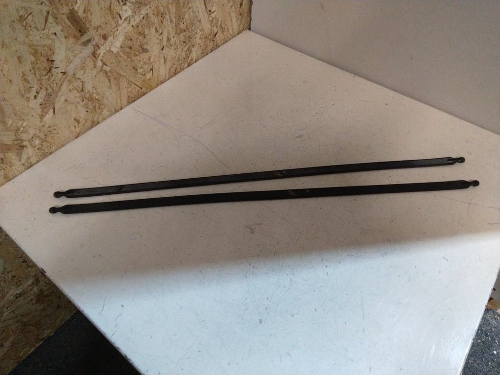 BMW E39 5 SERIES BOOT LUGGAGE TIE DOWN STRAPS (x2) 8136450