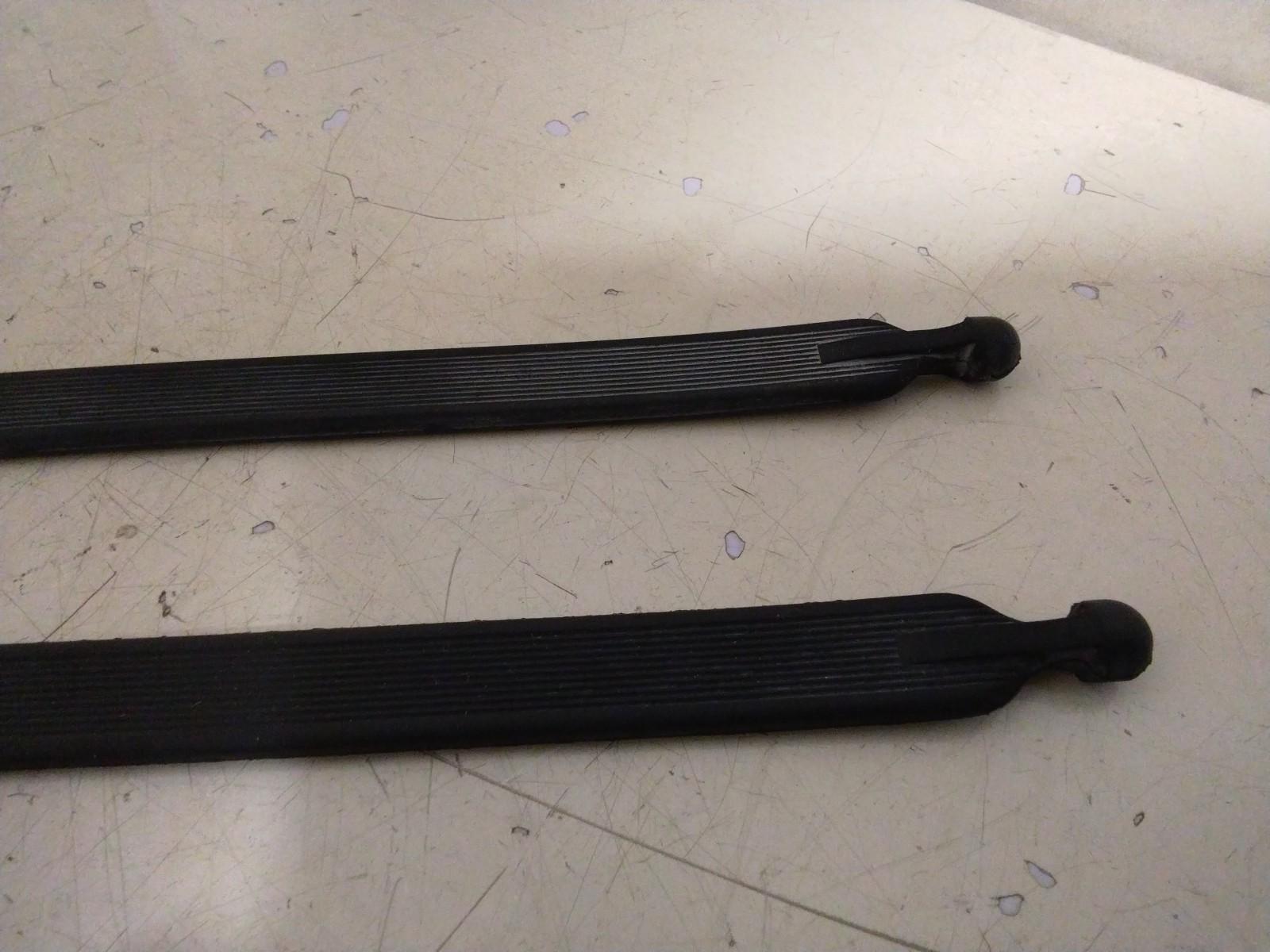 BMW E39 5 SERIES BOOT LUGGAGE TIE DOWN STRAPS (x2) 8136450