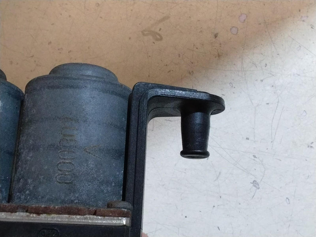 BMW E39 5 SERIES HEATER CONTROL WATER VALVE 8374995