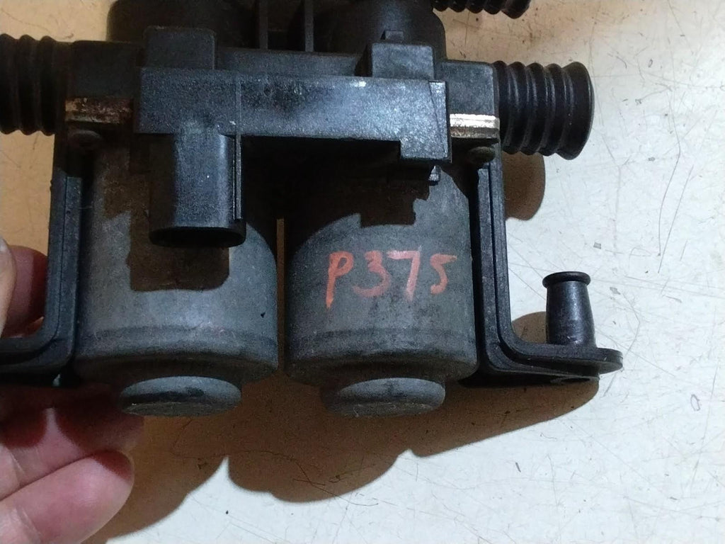 BMW E39 5 SERIES HEATER CONTROL WATER VALVE 8374995