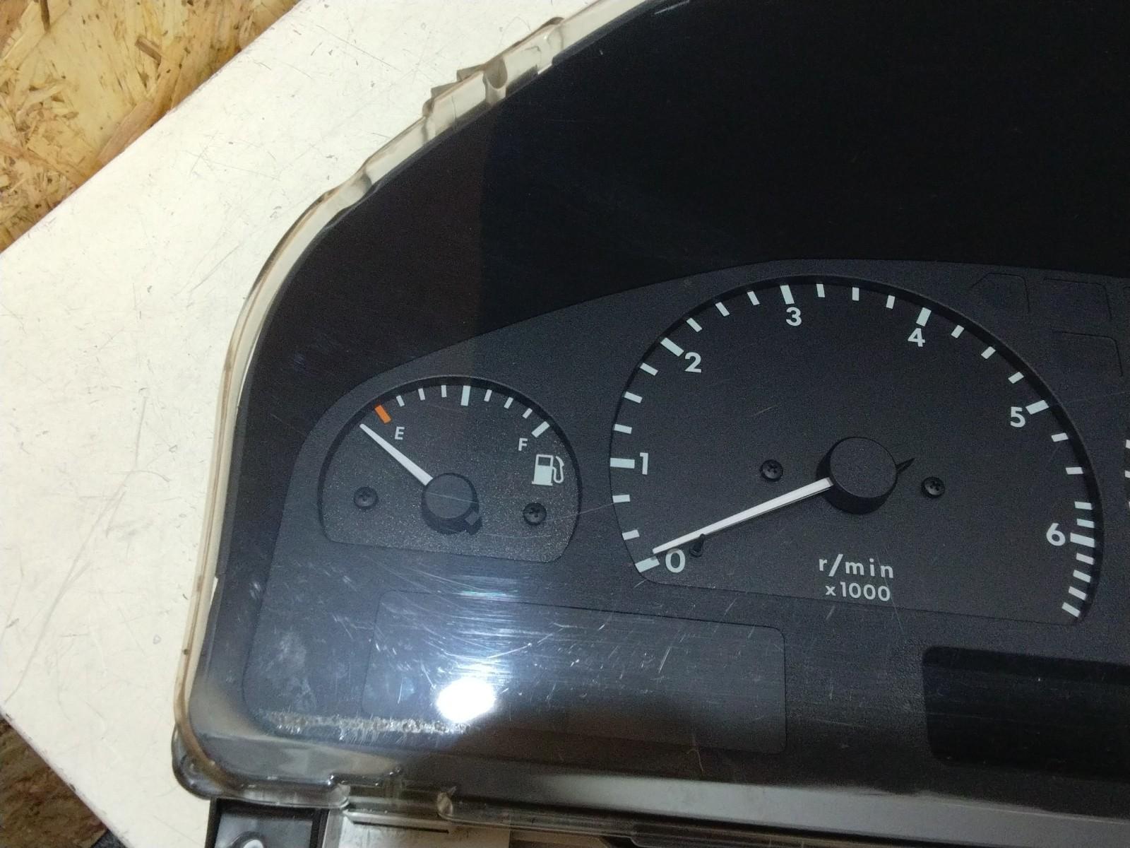 RANGE ROVER P38 INSTRUMENT CLUSTER WITH SPEEDOMETER AMR5988