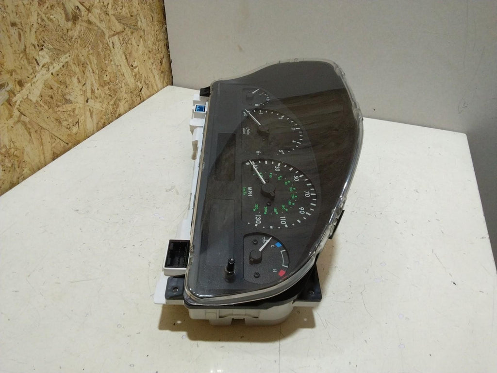 RANGE ROVER P38 INSTRUMENT CLUSTER WITH SPEEDOMETER AMR5988