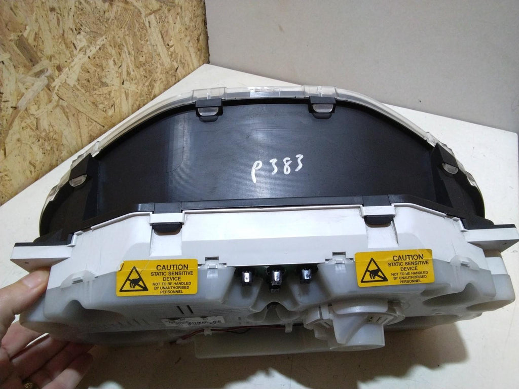 RANGE ROVER P38 INSTRUMENT CLUSTER WITH SPEEDOMETER AMR5988