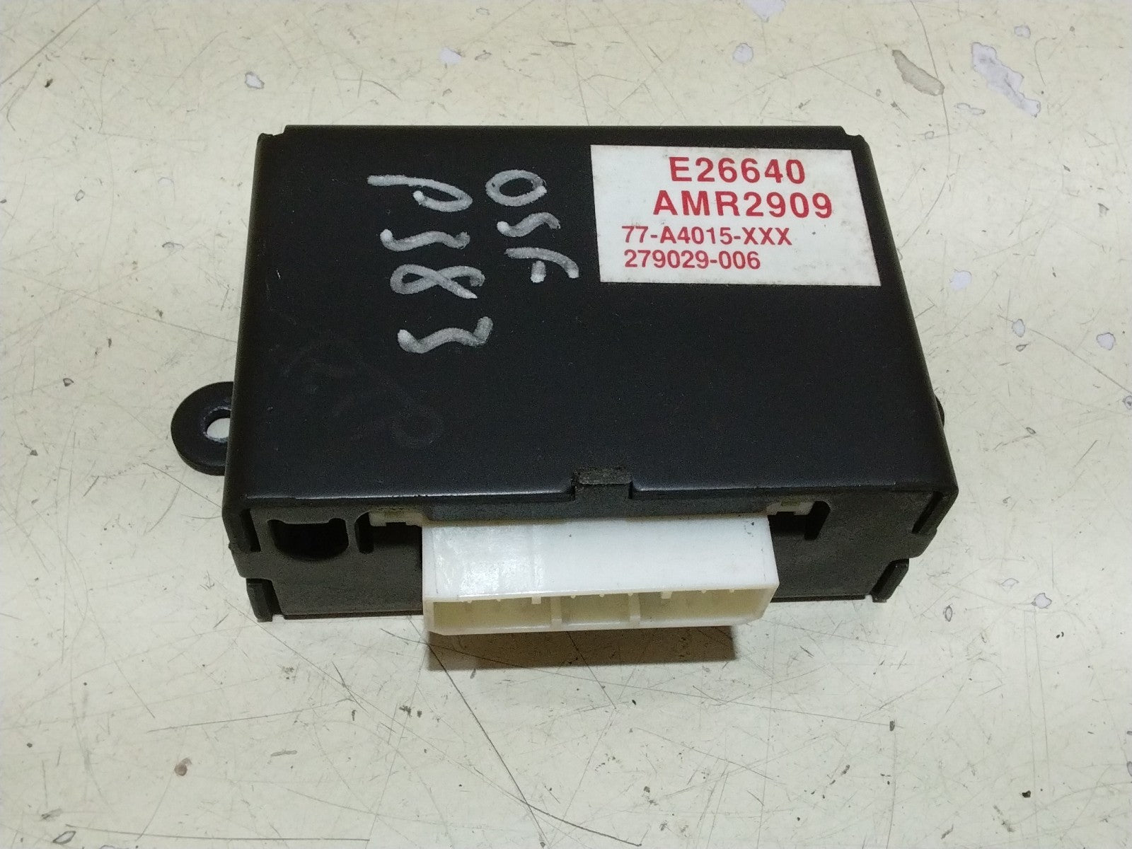 RANGE ROVER P38 DRIVERS (O/S) DOOR STEREO AMPLIFIER MODULE AMR2909