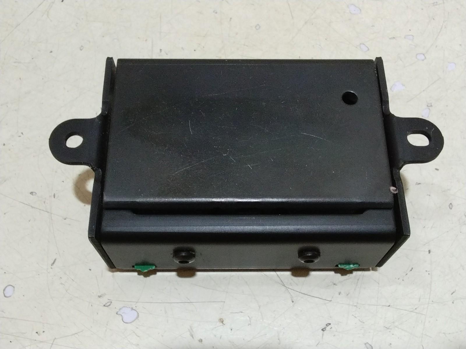 RANGE ROVER P38 DRIVERS (O/S) DOOR STEREO AMPLIFIER MODULE AMR2909