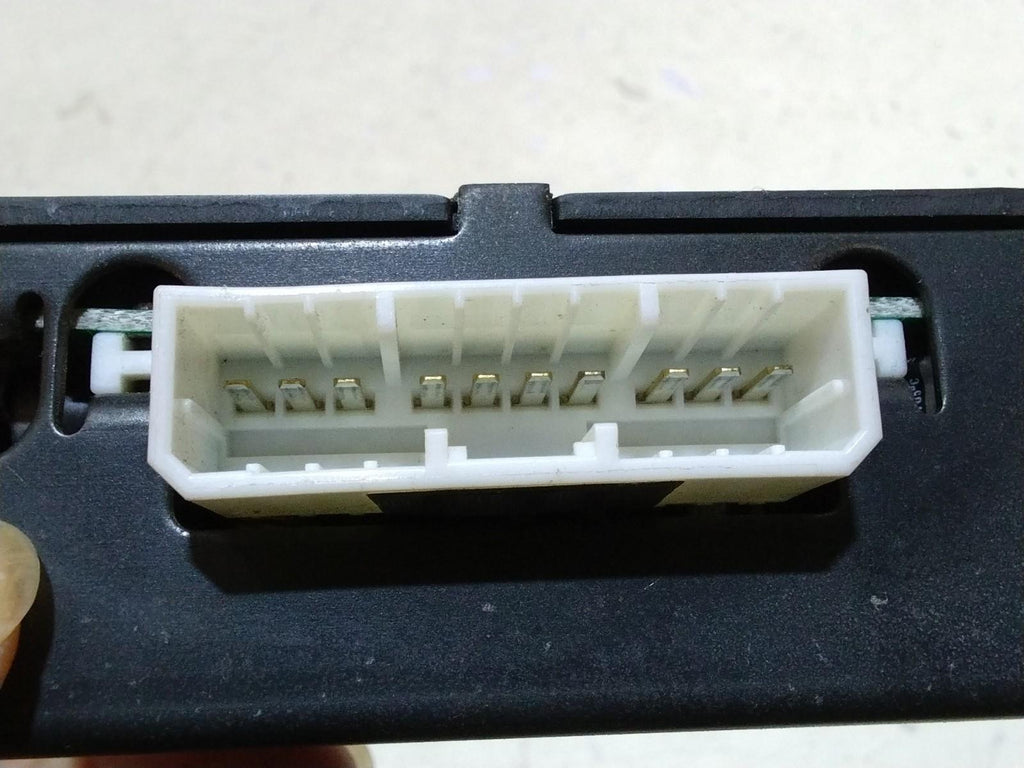 RANGE ROVER P38 DRIVERS (O/S) DOOR STEREO AMPLIFIER MODULE AMR2909
