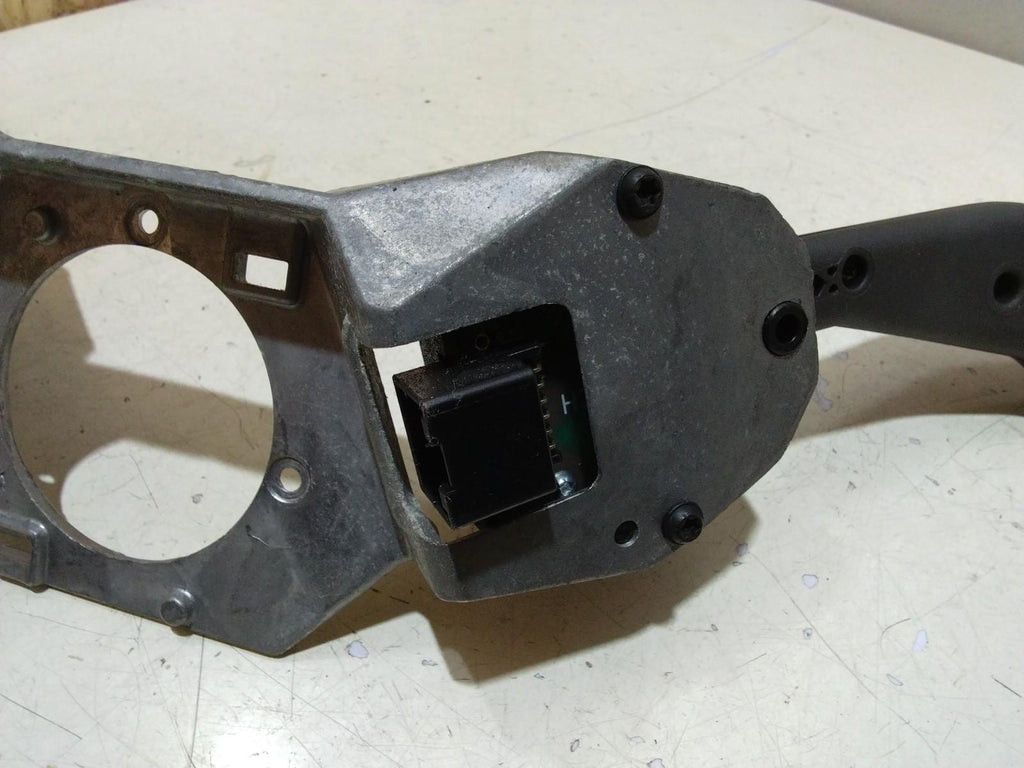 RANGE ROVER P38 STEERING COLUMN COLLAR WITH STALKS AMR4940