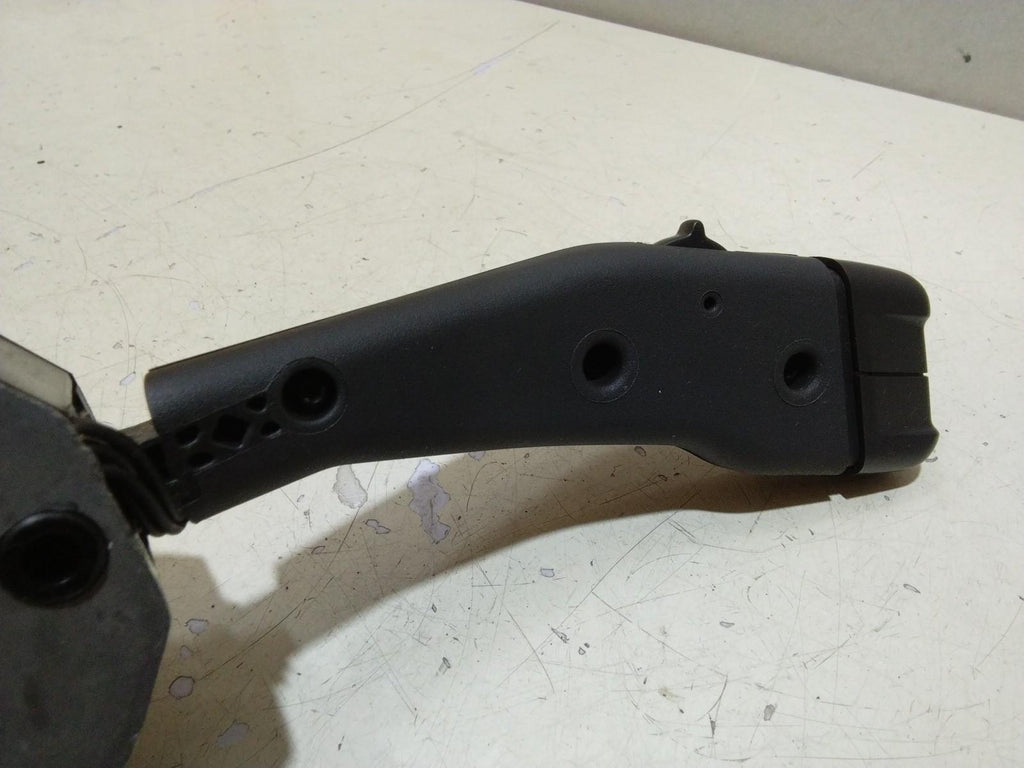 RANGE ROVER P38 STEERING COLUMN COLLAR WITH STALKS AMR4940