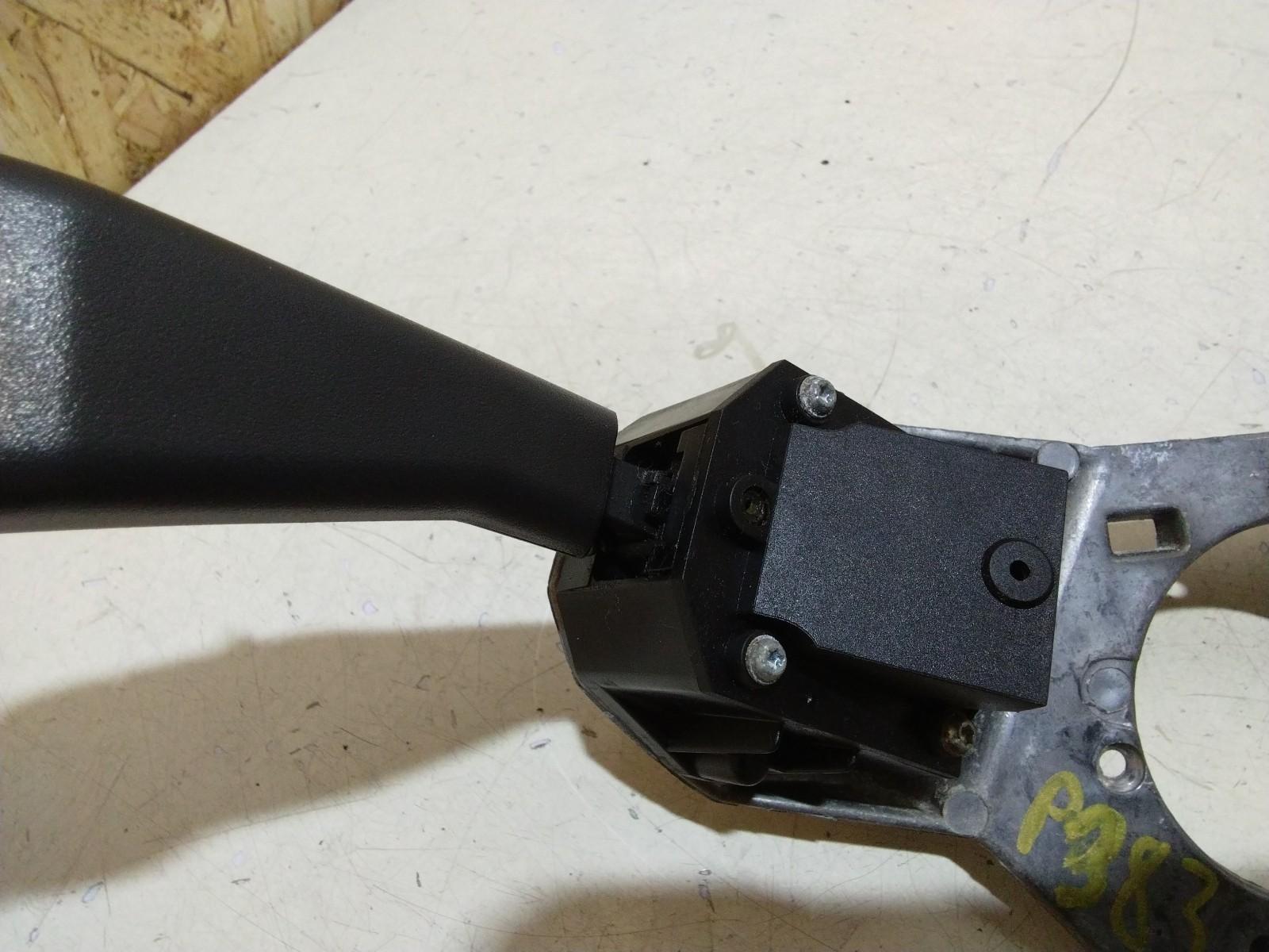 RANGE ROVER P38 STEERING COLUMN COLLAR WITH STALKS AMR4940