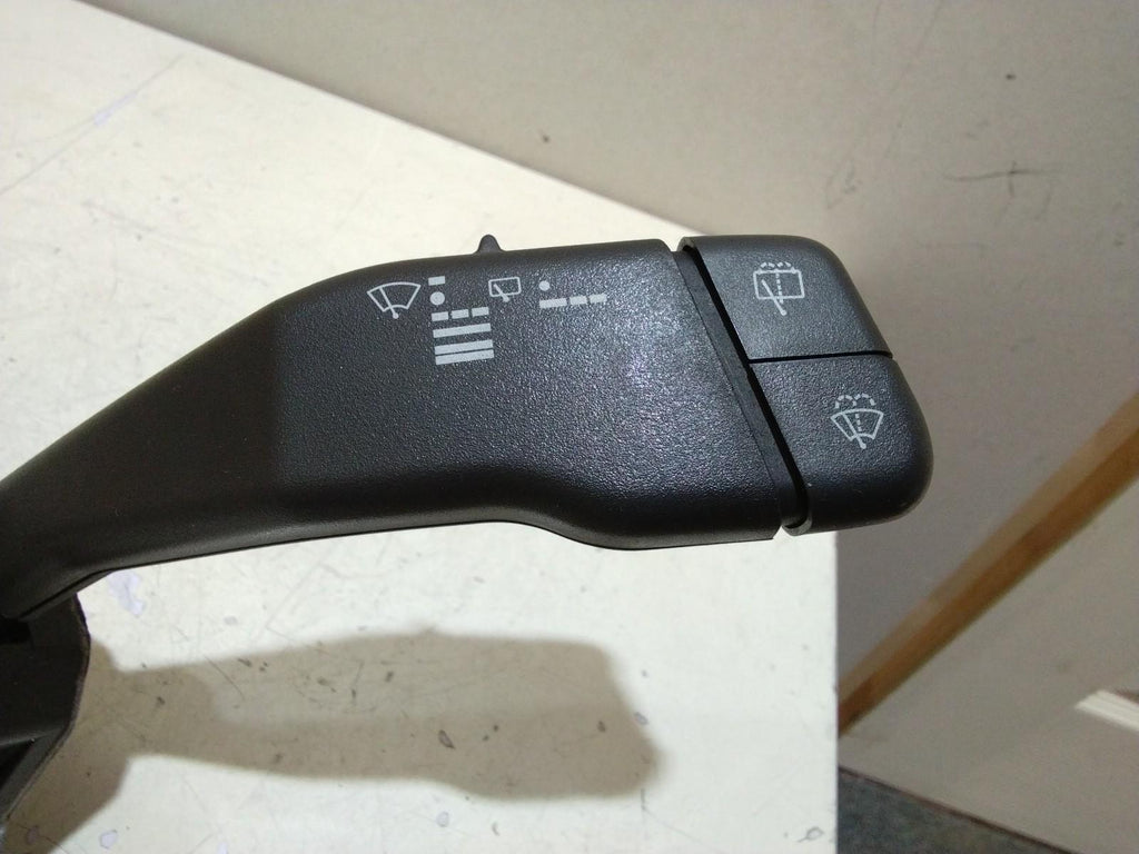 RANGE ROVER P38 STEERING COLUMN COLLAR WITH STALKS AMR4940