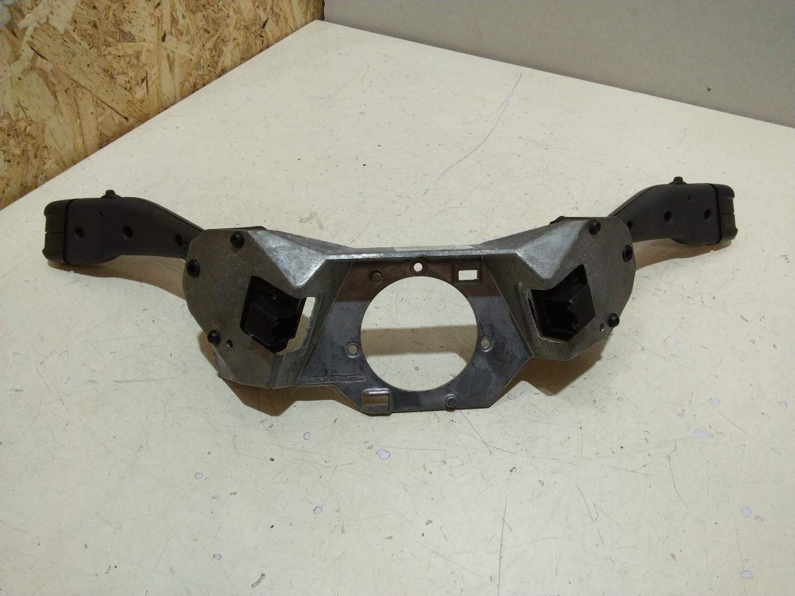 RANGE ROVER P38 STEERING COLUMN COLLAR WITH STALKS AMR4940