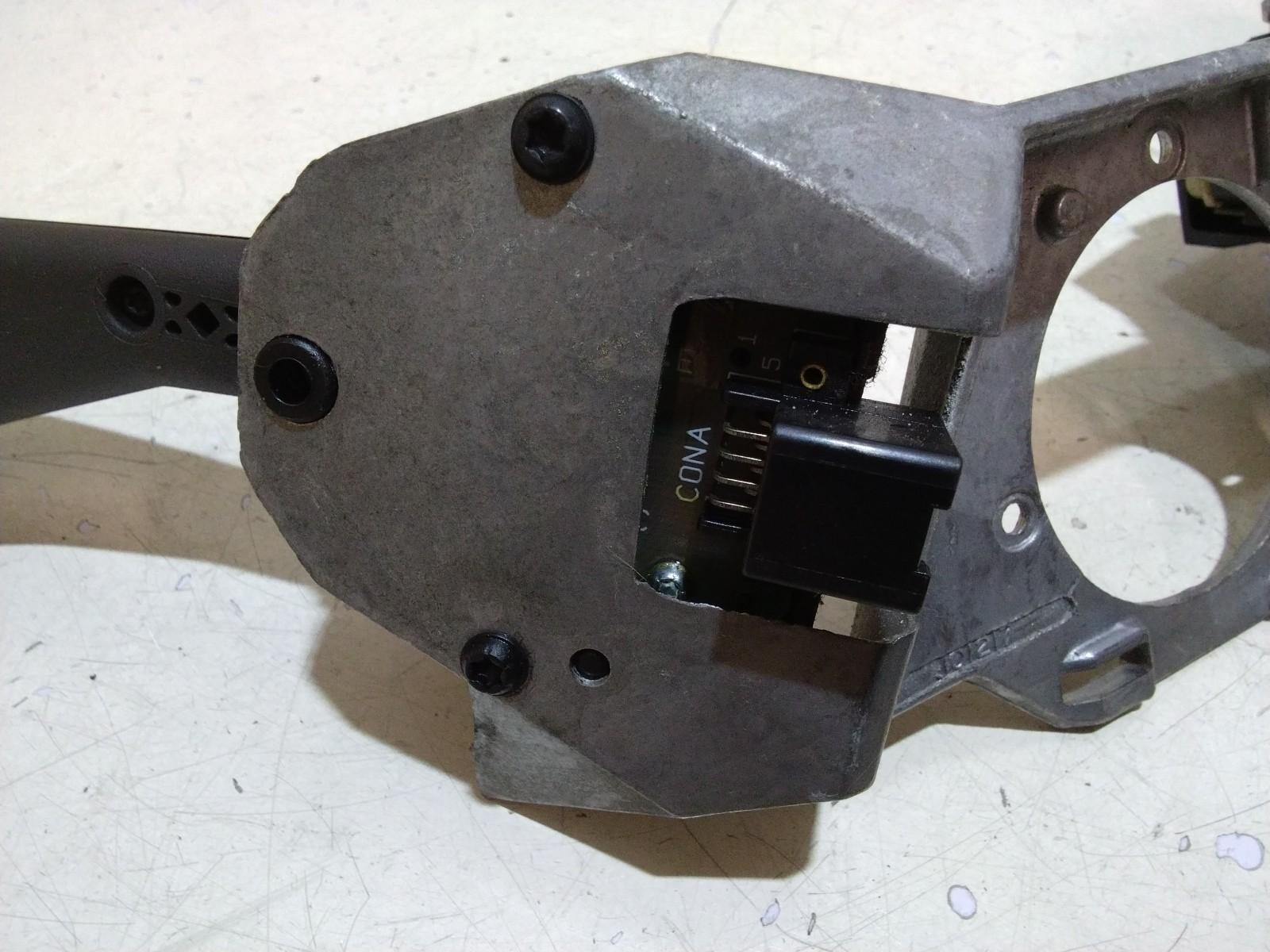 RANGE ROVER P38 STEERING COLUMN COLLAR WITH STALKS AMR4940