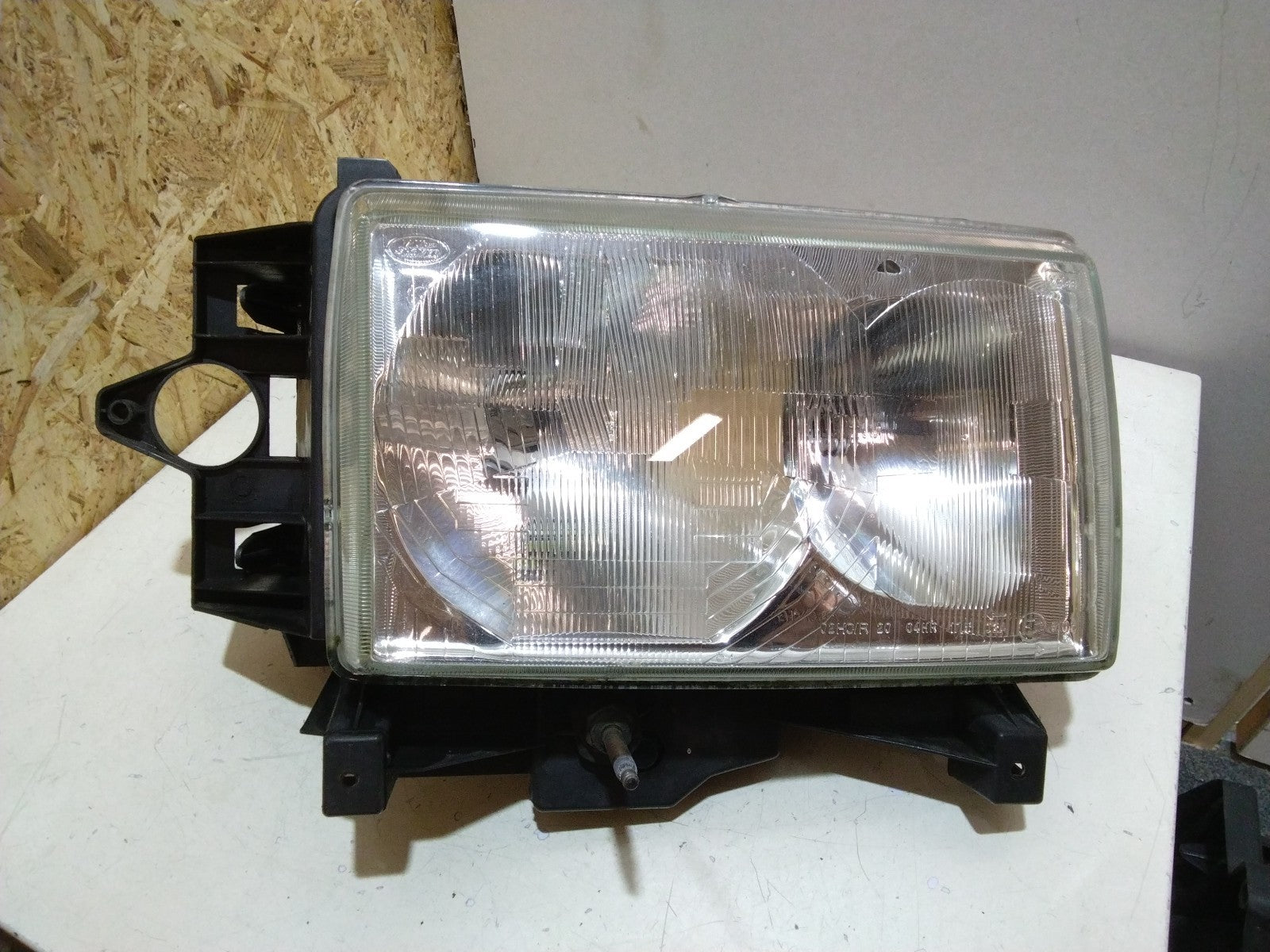 RANGE ROVER P38 DRIVERS (O/S) HEADLIGHT ASSEMBLY