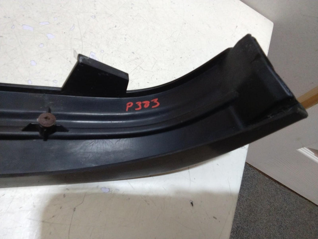 RANGE ROVER P38 PAIR (L/R) UNDER HEADLIGHT TRIMS - BLUE AWR2010/11