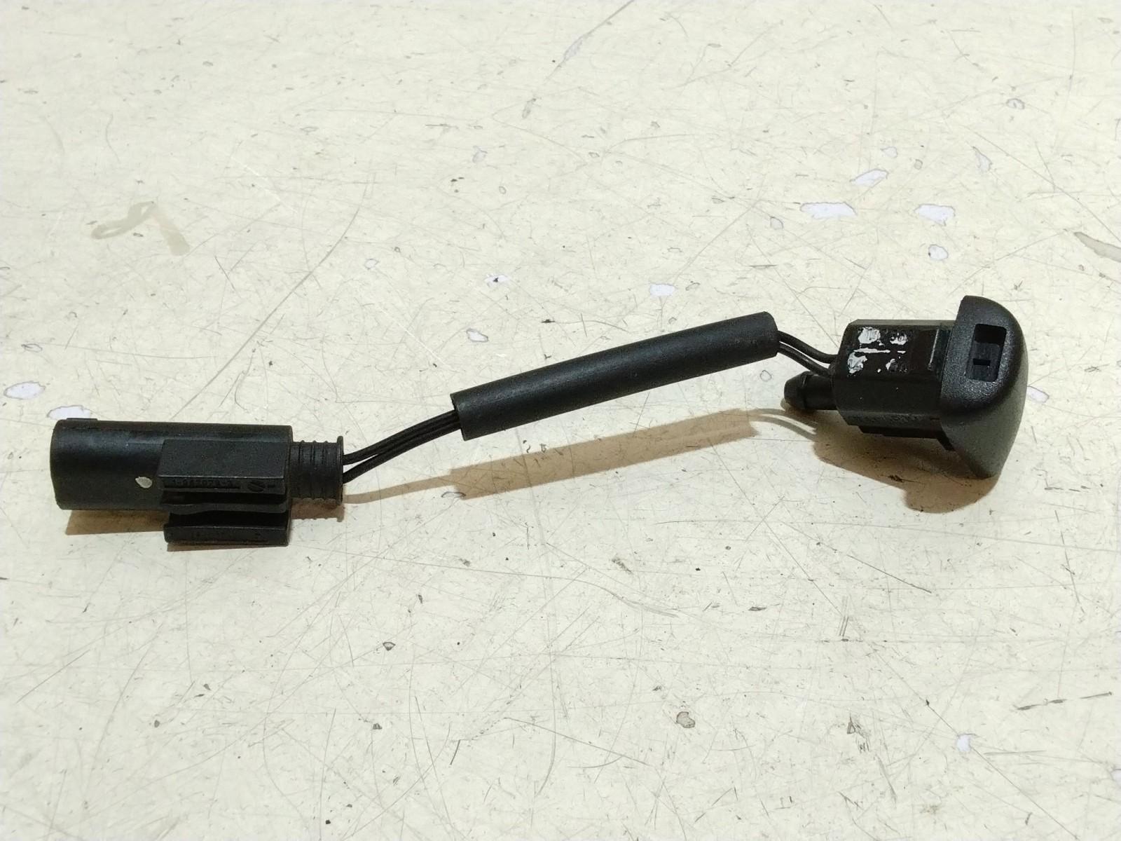 BMW E39 5 SERIES HEATED WINDSCREEN WASHER JET #7132969