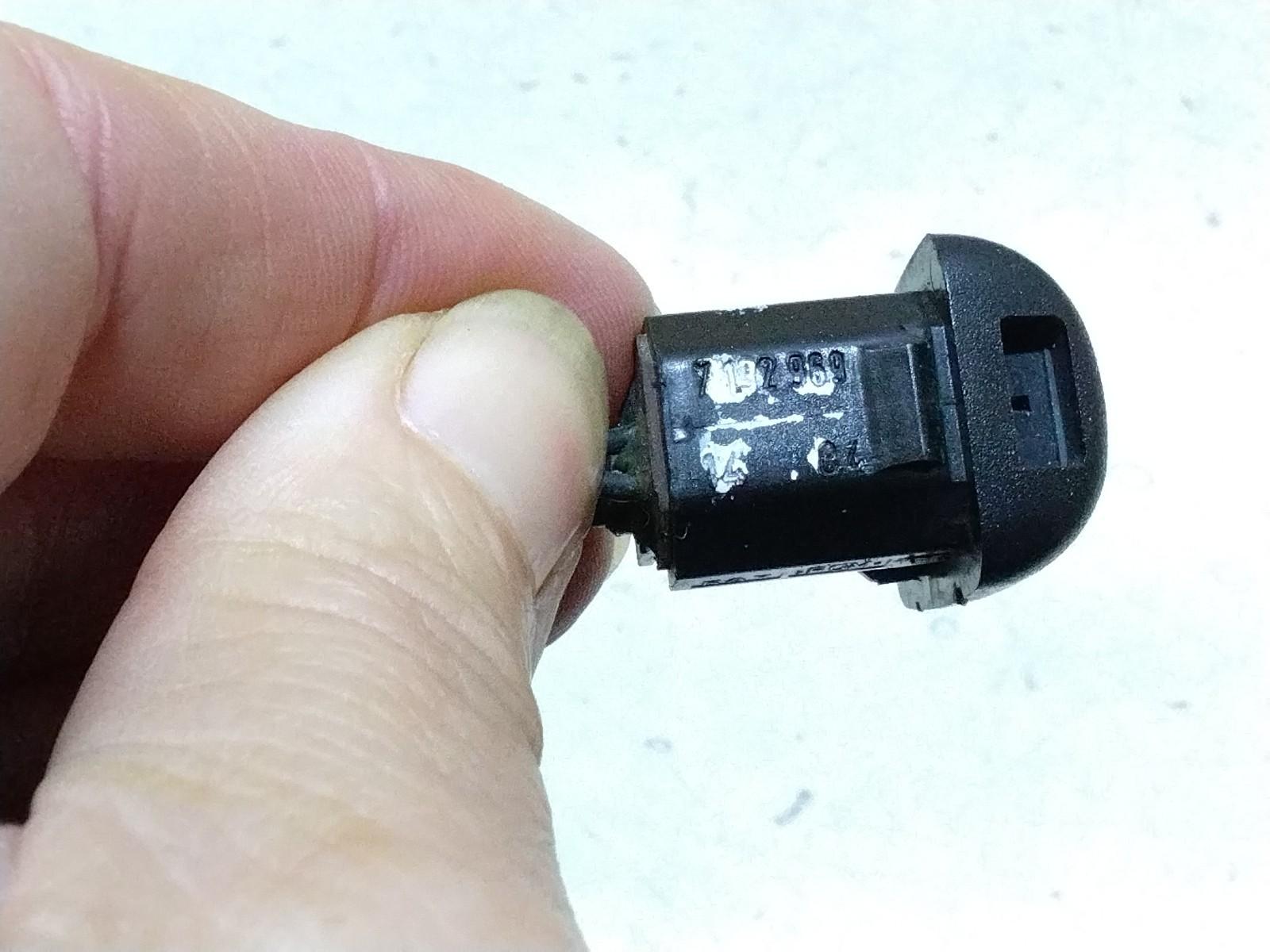BMW E39 5 SERIES HEATED WINDSCREEN WASHER JET #7132969