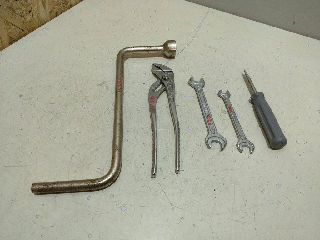 BMW E39 5 SERIES SET OF FIVE BMW/HEYCO TOOLS - RD DESC