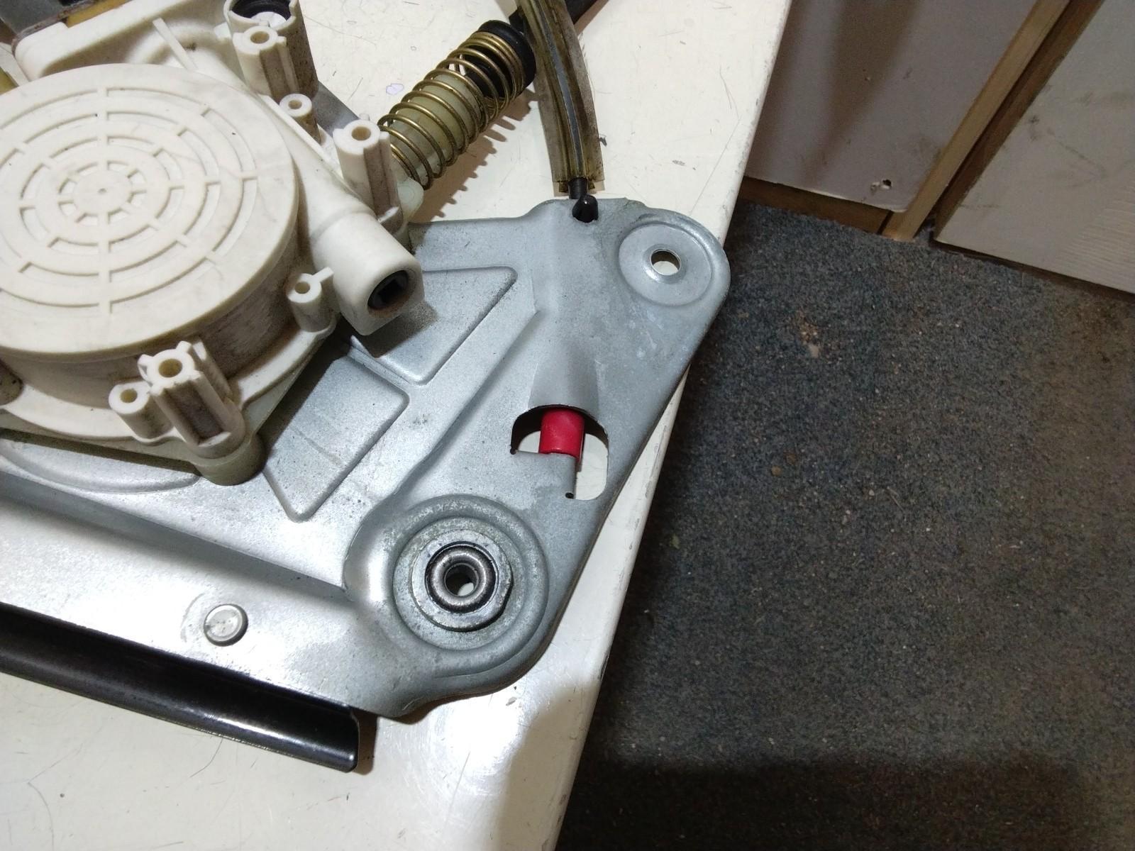 BMW E39 5 SERIES DRIVERS (O/S) FRONT WINDOW REGULATOR AND MOTOR 8252392.
