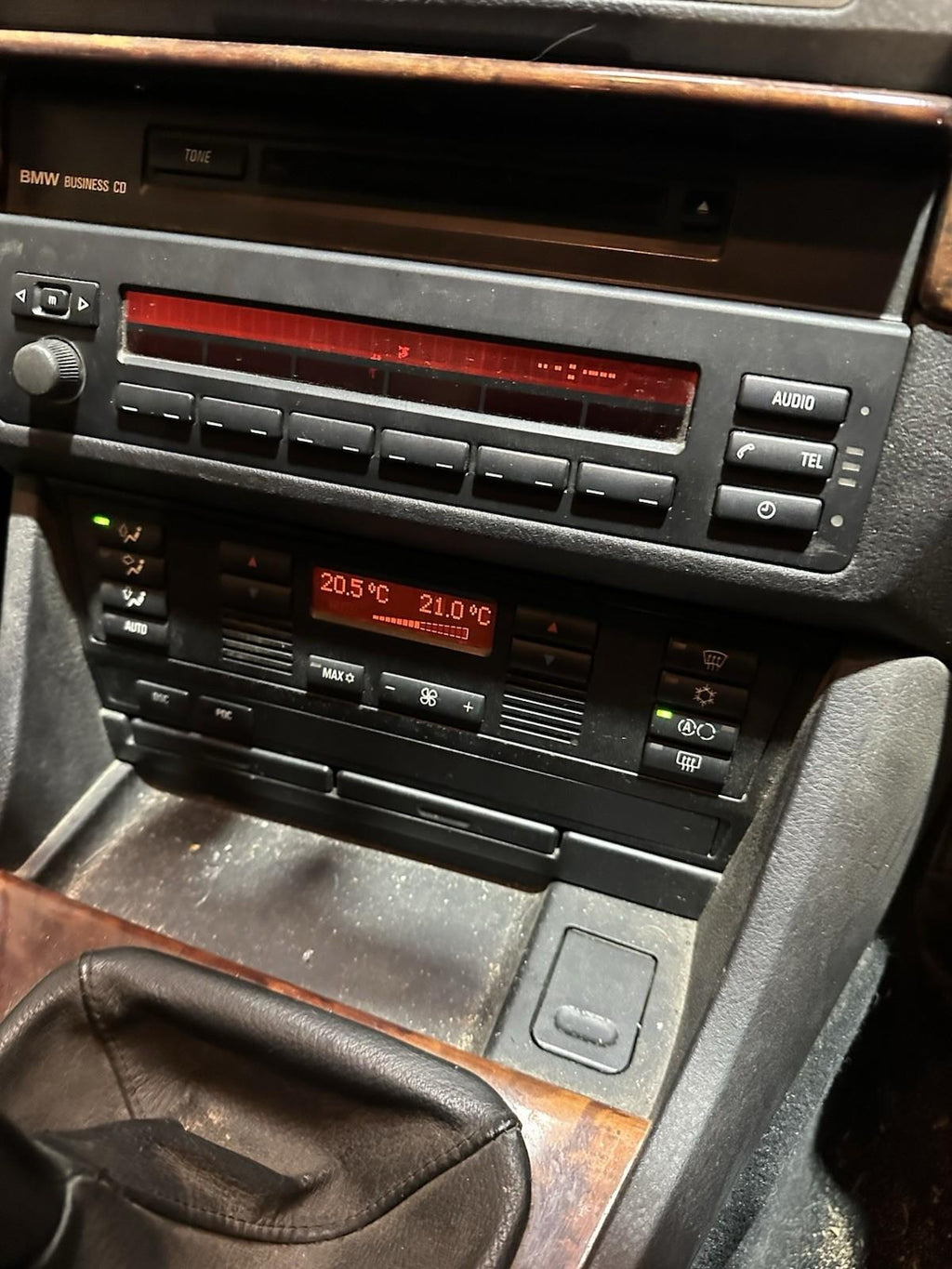 BMW E39 MID LED Display Screen - Bad Pixels #6914588