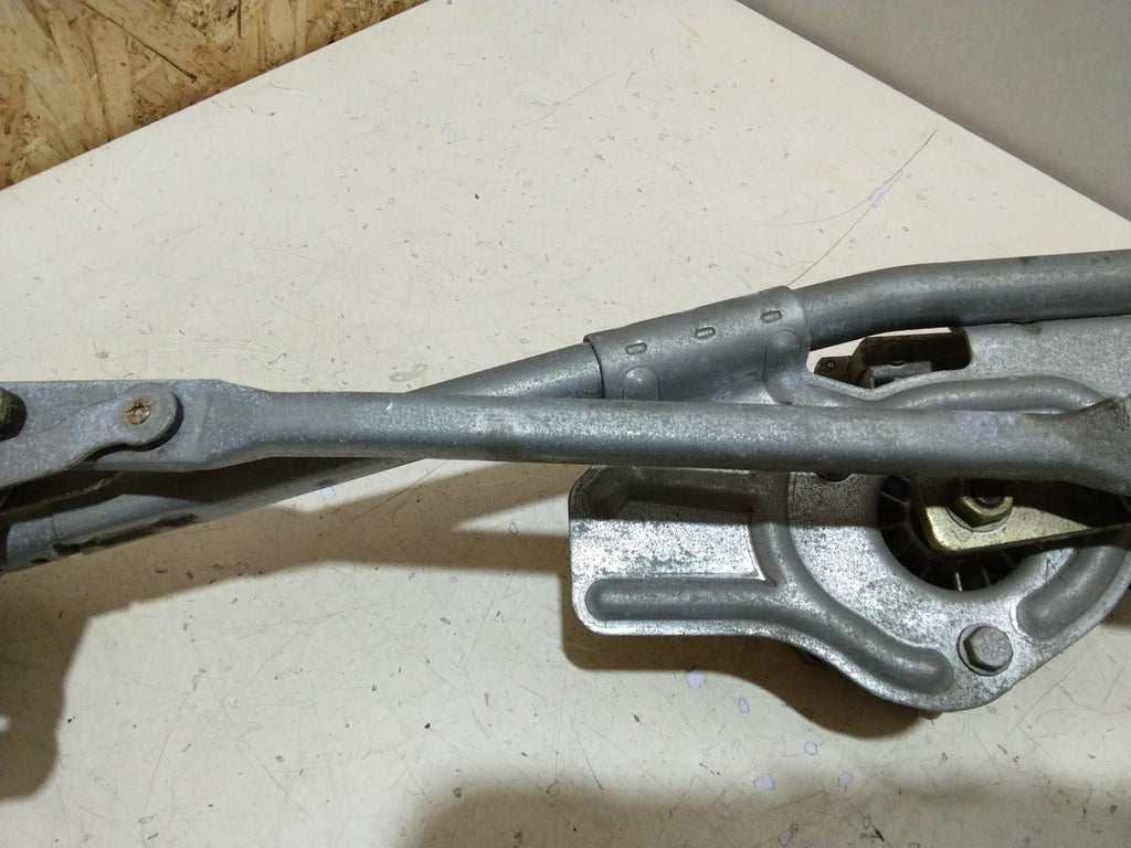 BMW E39 5 SERIES WIPER MOTOR AND LINKAGE #8259247