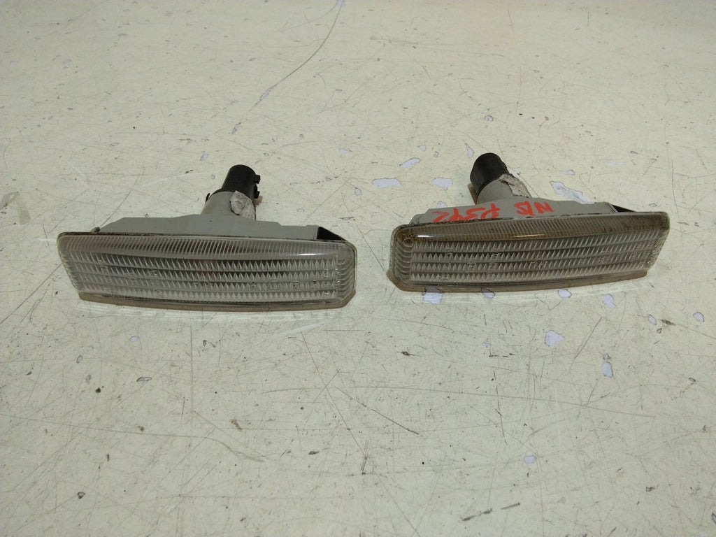 BMW E39 5 SERIES PAIR (L/R) CLEAR SIDE INDICATORS LENSES & BULBS 9407958/2496299
