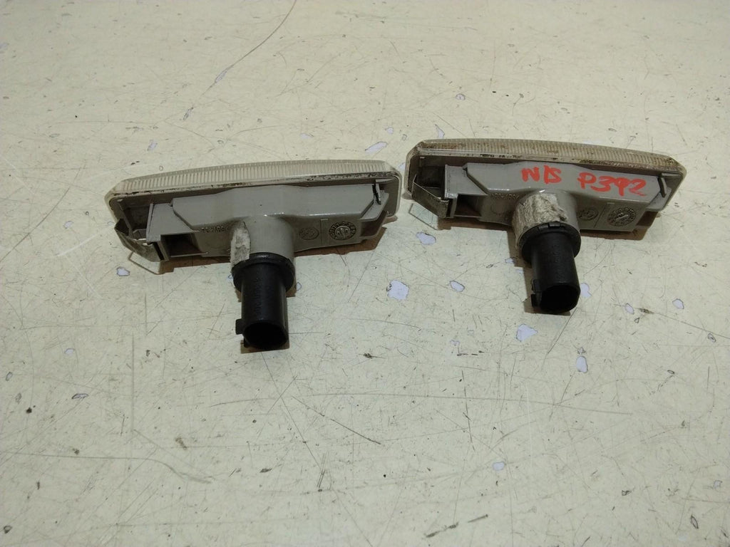 BMW E39 5 SERIES PAIR (L/R) CLEAR SIDE INDICATORS LENSES & BULBS 9407958/2496299