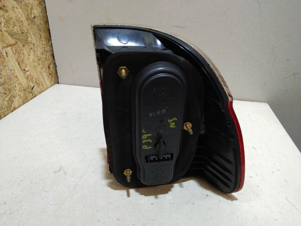 BMW E39 5 SERIES PASSENGER (N/S) REAR OUTER LIGHT CLUSTER 6902531