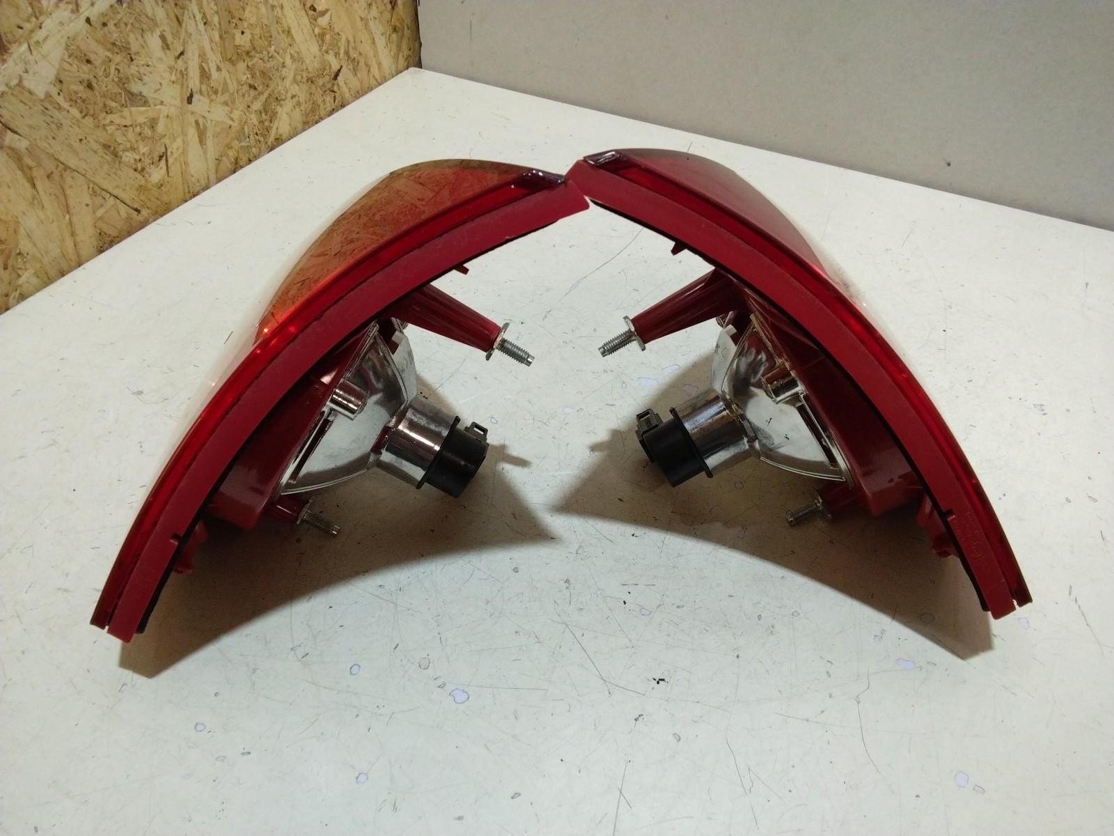 VW GOLF MK5 PAIR (L/R) INNER REAR LIGHT CLUSTERS 1K6 945 093F/094F