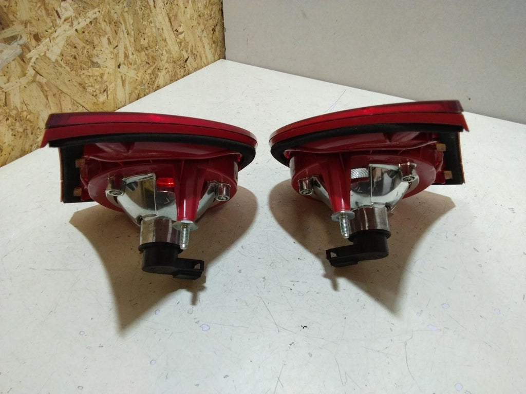 VW GOLF MK5 PAIR (L/R) INNER REAR LIGHT CLUSTERS 1K6 945 093F/094F