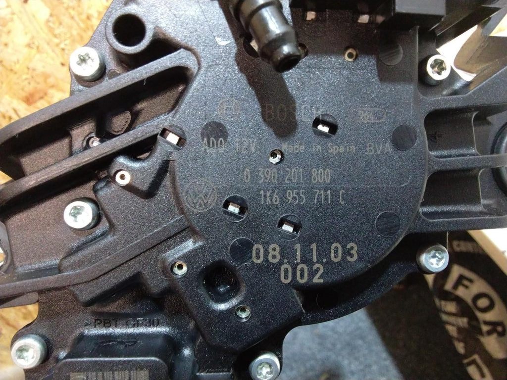 VW GOLF 1.4 REAR WIPER MOTOR #0390201800