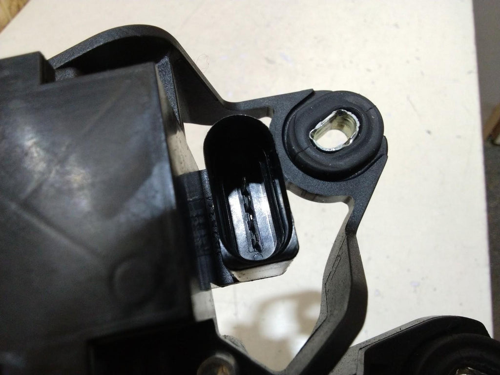 VW GOLF 1.4 REAR WIPER MOTOR #0390201800