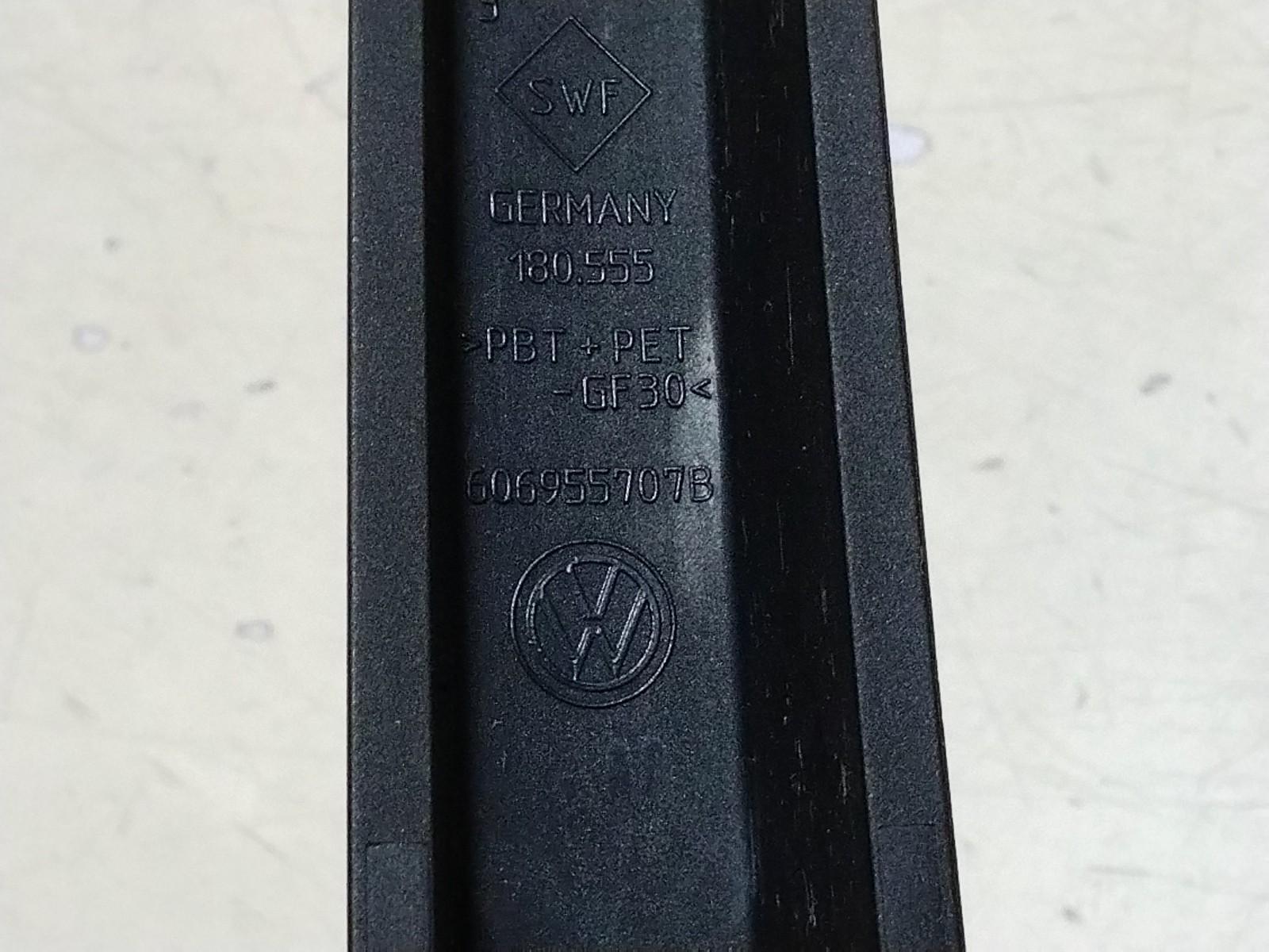 VW GOLF 1.4L REAR WIPER ARMS TRIM 606955707B.