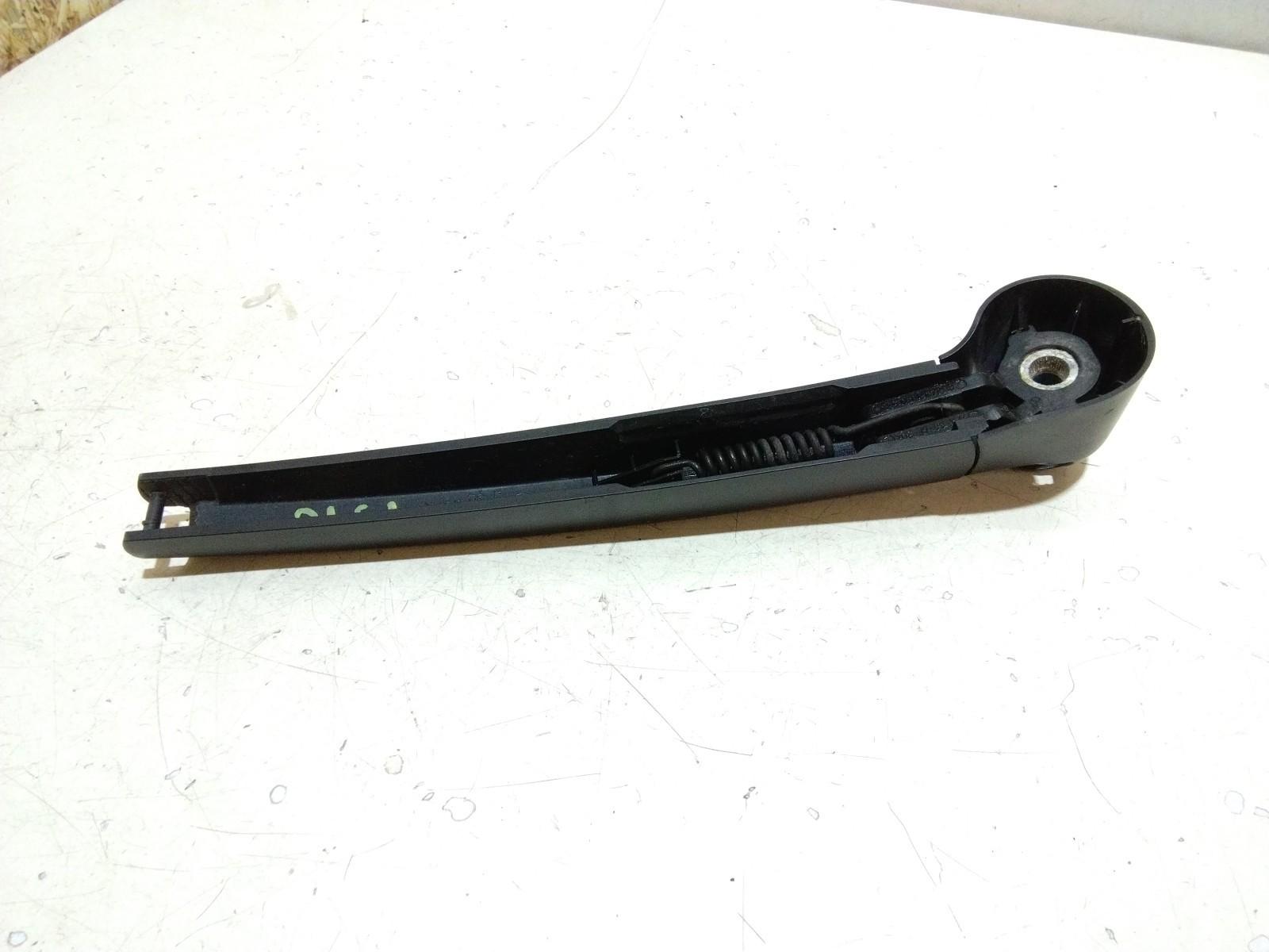 VW GOLF 1.4L REAR WIPER ARMS TRIM 606955707B.