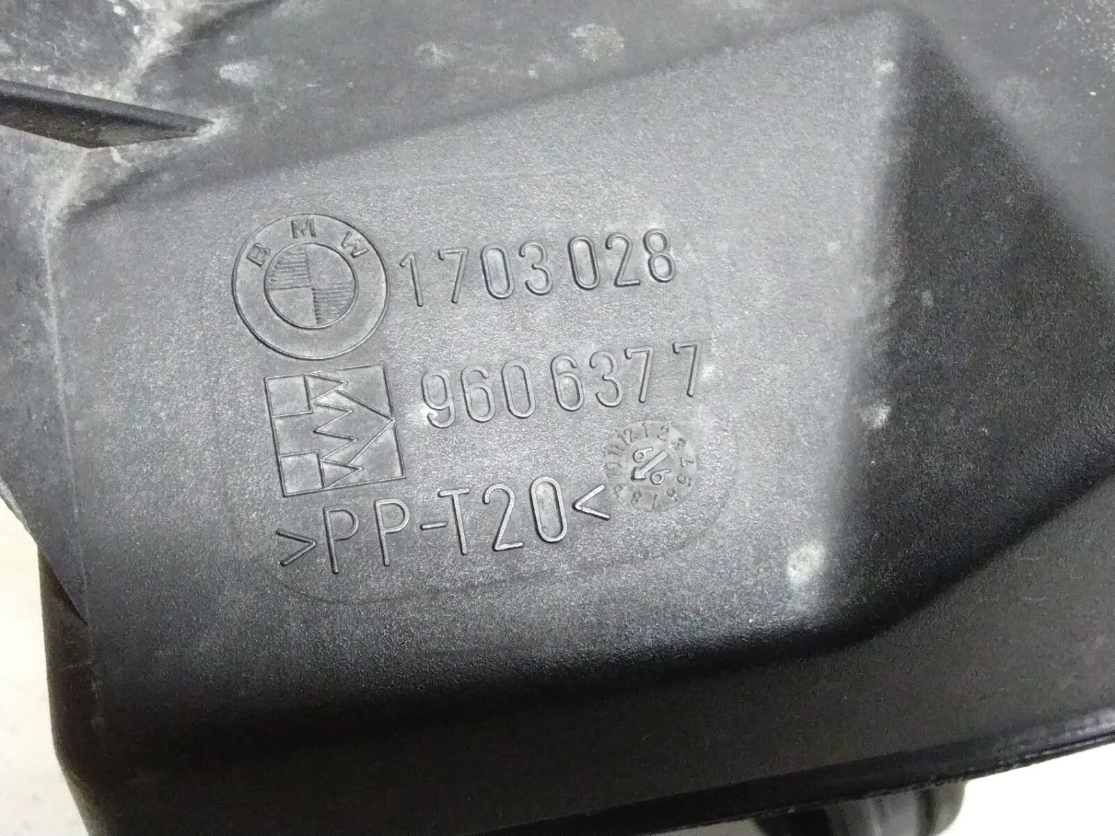 47492118